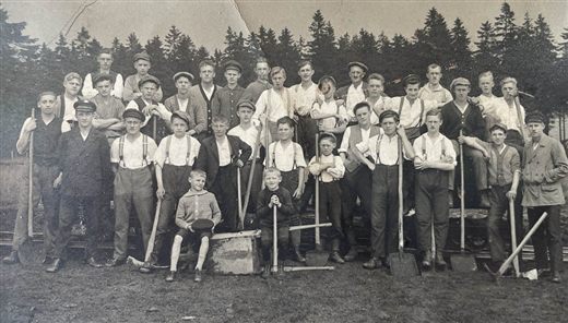 1925