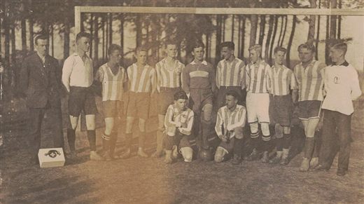 1934
